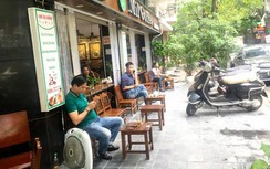 Chùm ảnh: Hàng quán Hà Nội ngày đầu thực hiện giãn cách