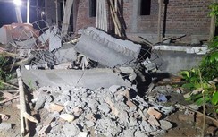 Thái Bình: Đang thi công, mái nhà bất ngờ đổ sập khiến 4 người thương vong