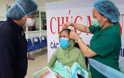 Sản phụ nhiễm Covid-19 sinh con tại bệnh viện dã chiến được xuất viện