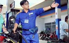 Giá xăng dầu hôm nay 27/8: Tăng vọt khi bão Laura tồi tệ nhất 160 năm qua