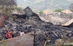 Lào Cai: 5 ngôi nhà cháy rụi, 1 người tử vong