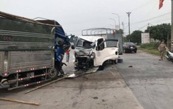 Hai xe tải đấu đầu trực diện, may mắn các tài xế thoát nạn