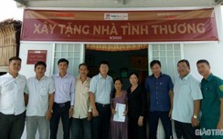 Báo Giao thông trao tặng nhà tình thương 4 gia đình nạn nhân TNGT ở Cà Mau
