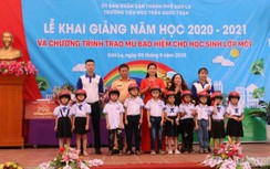 Sơn La: Trao tặng hơn 30 nghìn MBH cho học sinh lớp 1 nhân dịp khai giảng