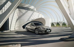 Lexus ES 300h ra mắt tại Anh, giá khởi điểm 1,1 tỷ đồng