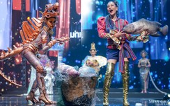 Thí sinh Miss Grand Thái Lan mang cá, xương khủng long lên sân khấu