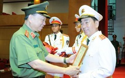 Thứ trưởng Bộ Công an Trần Quốc Tỏ được thăng hàm Trung tướng