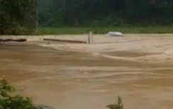 Hơn 270 hộ, 1.000 nhân khẩu ở Quảng Bình đang bị cô lập sau mưa lớn