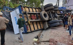 Xe tải trôi tự do, tông hàng loạt xe máy ở TP Đà Lạt