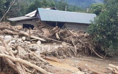 Núi Ta Bang xuất hiện vết nứt lớn, di dời khẩn cấp 45 hộ dân