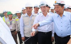 Phó Thủ tướng: Sửa nhanh đường băng Nội Bài, Tân Sơn Nhất phục vụ bay Tết