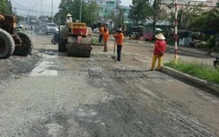 Cà Mau: Khắc phục hư hỏng trên đường Nguyễn Trãi sau khi nước rút