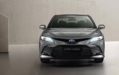 Toyota Camry Hybrid 2021 ra mắt với nhiều nâng cấp mới