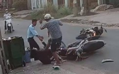 Video: Người đàn ông đánh dã man nữ sinh sau va chạm xe máy