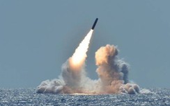 Video: Bộ ba vũ khí hạt nhân của Nga cùng bắn tên lửa