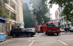 Hà Nội: Cháy tầng 4 tòa nhà nằm trong khuôn viên trụ sở Bộ Xây dựng