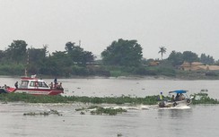 Sà lan va chạm với ghe chở cát trên sông Sài Gòn, một người mất tích