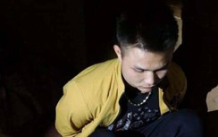 Bắc Giang: Bắt giữ 2 thanh niên mang súng vào quán karaoke bán ma túy