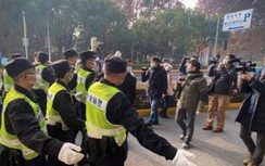 Trung Quốc phạt nhà báo đưa tin Vũ Hán 4 năm tù vì "thêu dệt thông tin"