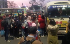 Hà Nội: Bến xe đông nghịt chiều cuối năm, trước kỳ nghỉ Tết Dương lịch