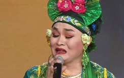 Nghệ sĩ Xuân Hinh bật khóc trên sóng truyền hình