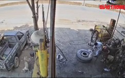 Video: Khoảnh khắc chủ gara ô tô tử vong khi đang vá lốp xe