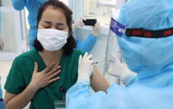 Sức khỏe 377 người Việt đầu tiên tiêm vaccine ngừa Covid-19 ra sao?