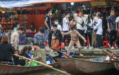 Hôm nay chùa Hương triển khai thuyền loa di động trên suối Yến