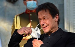 Thủ tướng Pakistan nhiễm Covid-19 sau khi tiêm vắc-xin của Sinopharm