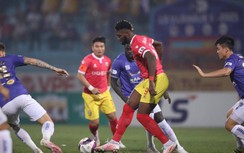 Kết quả V-League: Bàn thắng phút 90 giúp Hà Nội FC thoát khỏi "bi kịch"