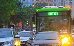 5 năm, buýt nhanh BRT vẫn chạy... rùa bò