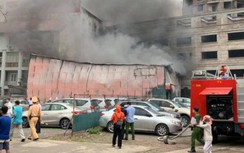Lộ nguyên nhân cháy xưởng in nằm giữa bãi giữ xe tại Định Công