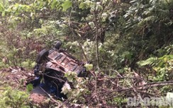Tai nạn ở Hòa Bình: Taxi lao vực sâu hơn 100m, 1 người tử vong, 3 bị thương