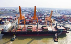 Tàu "ngoại" qua cảng biển Việt Nam tăng hai con số