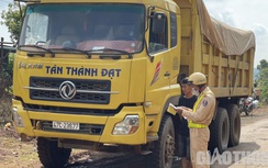 CSGT Đắk Lắk xử lý xe quá khổ, quá tải sau phản ánh của Báo Giao thông