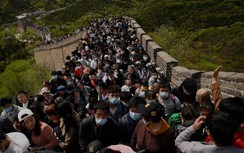 Cảnh người Trung Quốc ùn ùn đi du lịch "vì tin chính phủ"