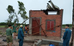 Lốc xoáy làm hư hỏng hàng chục căn nhà ở TP.HCM, Tây Ninh và Bình Phước