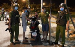 Đà Nẵng: Giữa đại dịch, hàng chục côn đồ mang dao phóng lợn diễu phố
