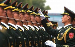 Sohu: "Katyusha" Nga buộc cận vệ Trung Quốc phải hành quân theo cách mới