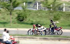 Đồng Nai: Thấy CSGT, nhóm thanh niên đua xe chạy tán loạn trên quốc lộ