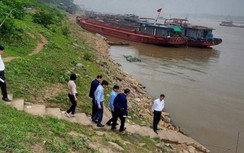 Sông Hồng sạt lở đoạn kè dài, sắp phải hạn chế lưu thông để xử lý cấp bách