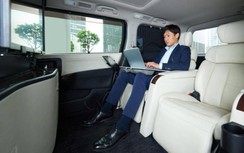 Nissan trình diễn "phòng hội nghị di động" trên xe minivan hạng sang
