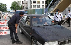 Malaysia hạn chế sử dụng ô tô để ngừa Covid-19