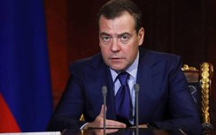 Ông Medvedev bất ngờ tuyên bố: Nga quá mệt mỏi khi đối đầu với phương Tây