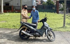 Hải Phòng: Bất ngờ nhận lại xe máy sau 10 năm bị mất trộm