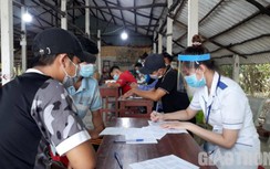 Những "bóng hồng" trường y chi viện cho các chốt kiểm soát dịch ở Bạc Liêu