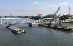 Cấm phương tiện lưu thông qua sông Sài Gòn để thanh thải chướng ngại vật