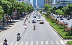 Người dân Hà Nội quay cuồng với nắng nóng đỉnh điểm hơn 40 độ C