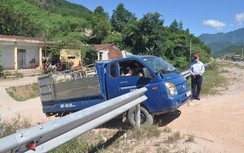 Nhức nhối nạn phá rào chắn cao tốc La Sơn - Túy Loan