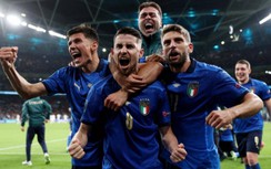 Ý vs Tây Ban Nha: Diễn biến kịch tính, sụp đổ bởi người hùng